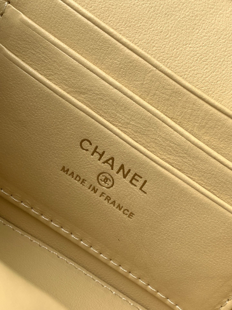 Ch**el cosmetic bags